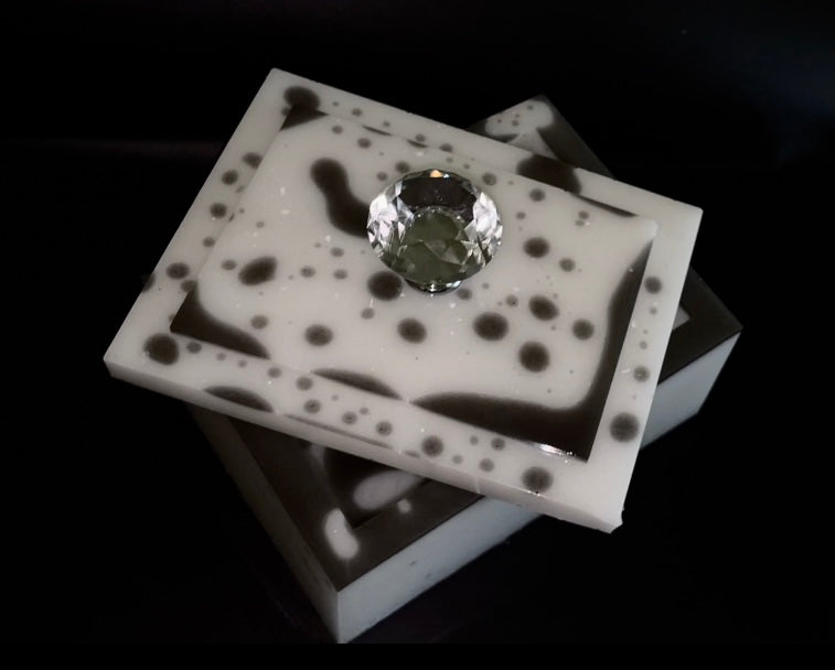 Black & White drippy Jewelry box